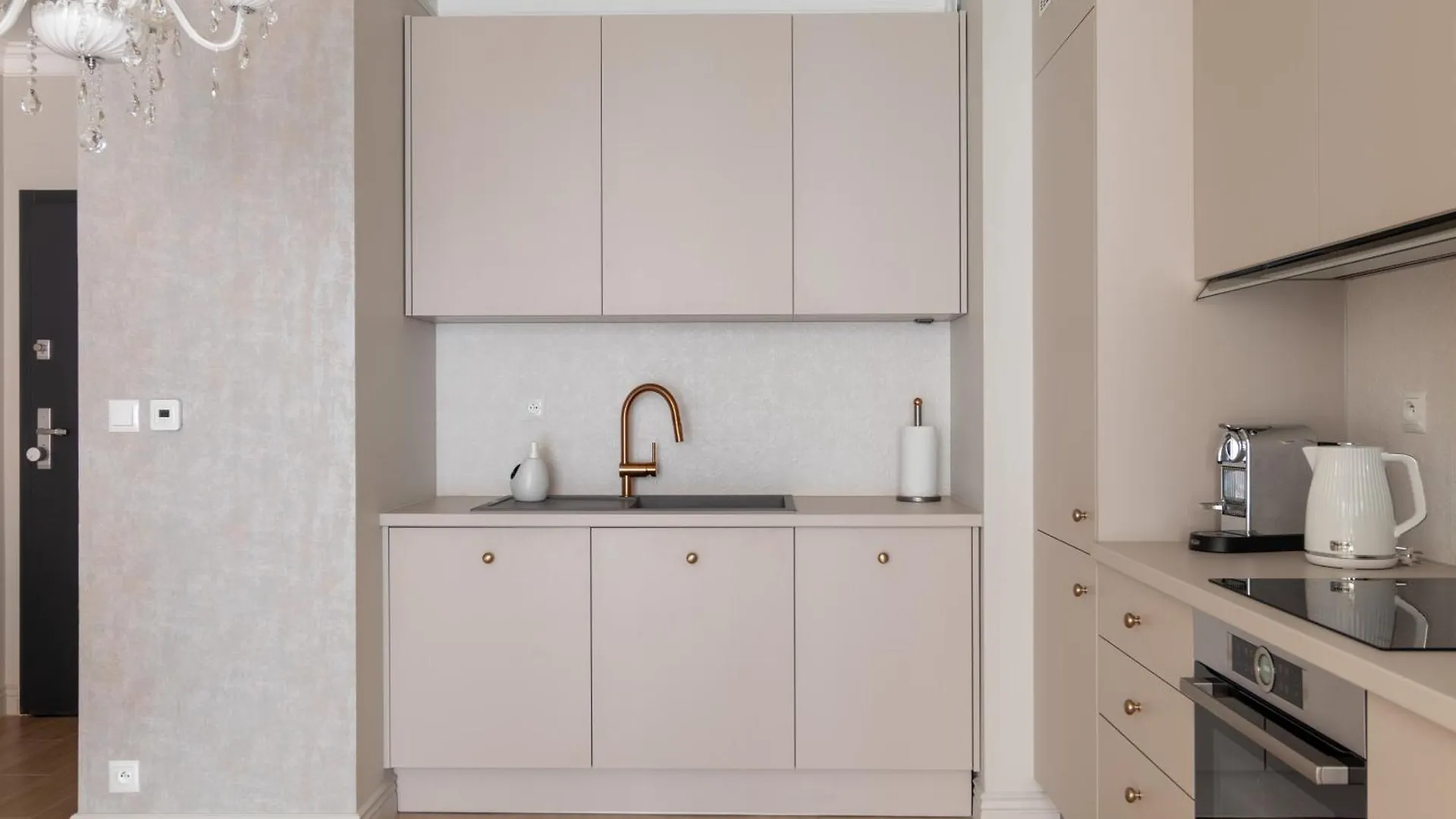 Almond Dream Komfortowy Apartament Smart Lock Poznań Apartman